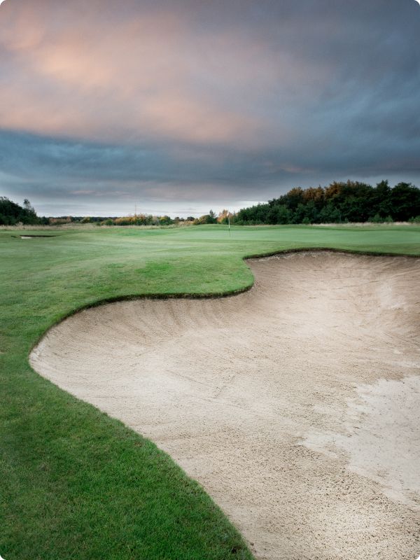 Golf bunker